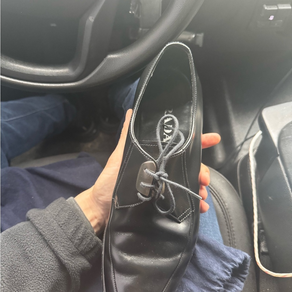 Prada Black Leather Oxfords Sleek Formal Design
